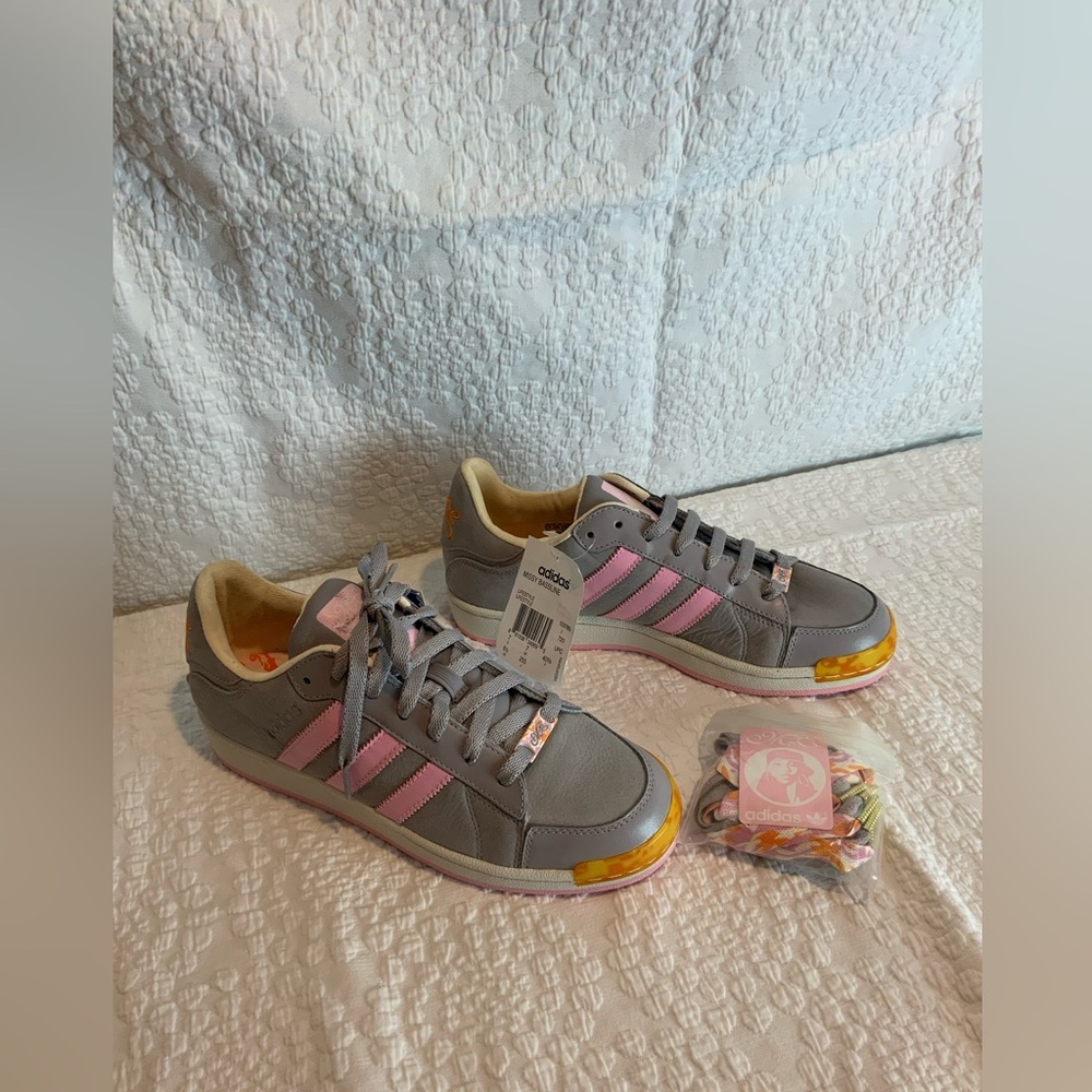 Adidas missy elliot baseline Women's Gray and Pink Sneakers size 8.5